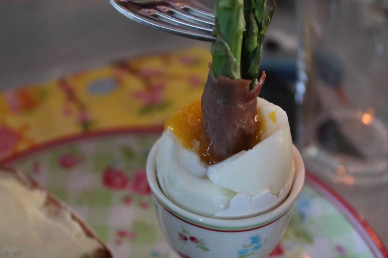 æg med asparges