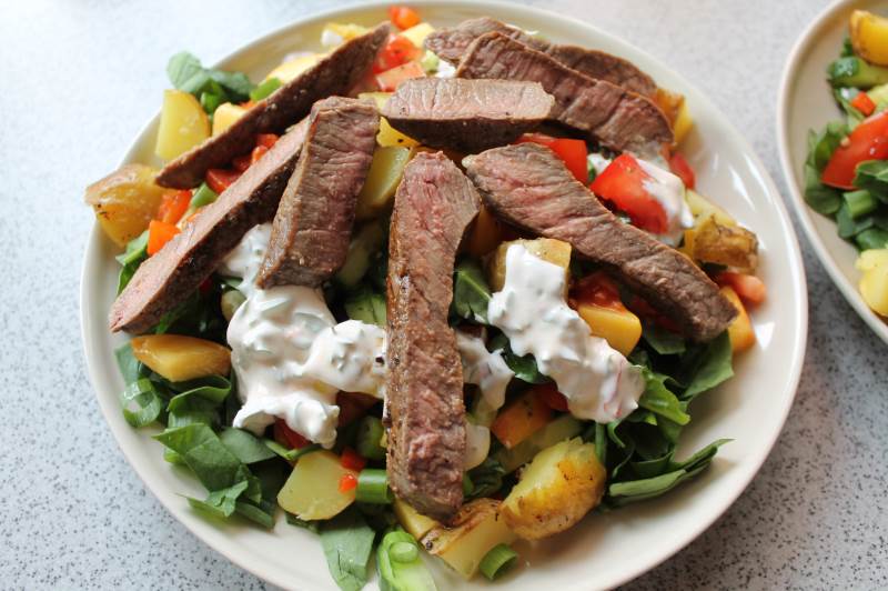 Steak salat